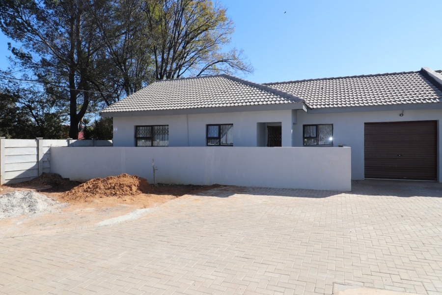 3 Bedroom Property for Sale in Flamwood North West